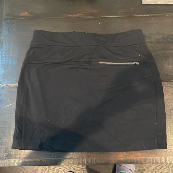 Athleta skort in good used condition - Picture 2 of 3